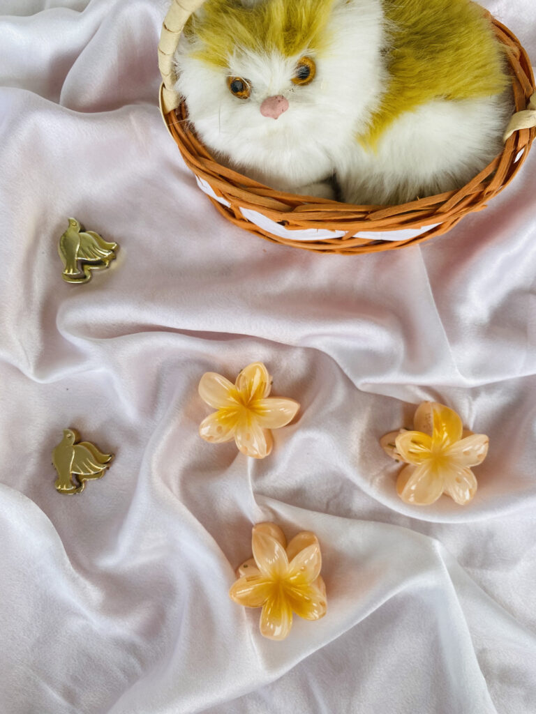 Lemon Petal Charm Soft Yellow Blossom Hair Claw Clips – Sunshine Glow Edition (Set Of 3)